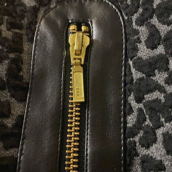 Eliza J Wm’s Sz 14W Black Gray Cheetah Print Textured Knit Zipper Sheath Dress - Picture 3 of 7